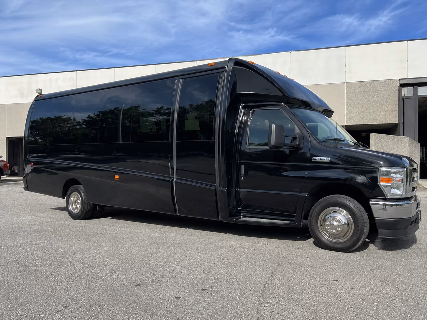 waco airport shuttle bus rentals for private groups